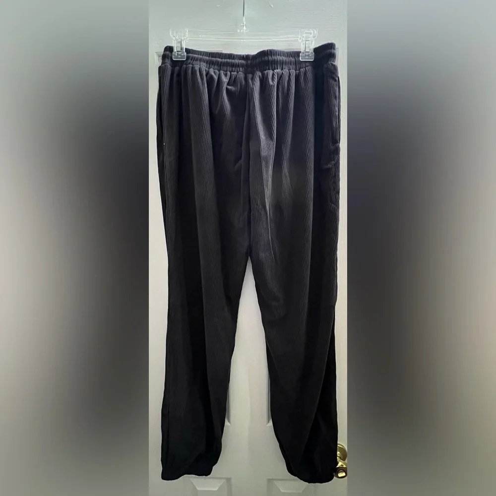 NWOT Charcoal Faux Corduroy Crewneck Pullover Sweater & Joggers Matching Set - Picture 6 of 7